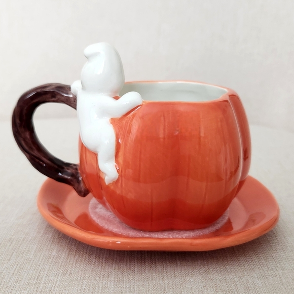 Corner Ruby Halloween Jack o Lantern w/ Ghost Teacup Set, Pumpkin Saucer & Spoon - Picture 5 of 10
